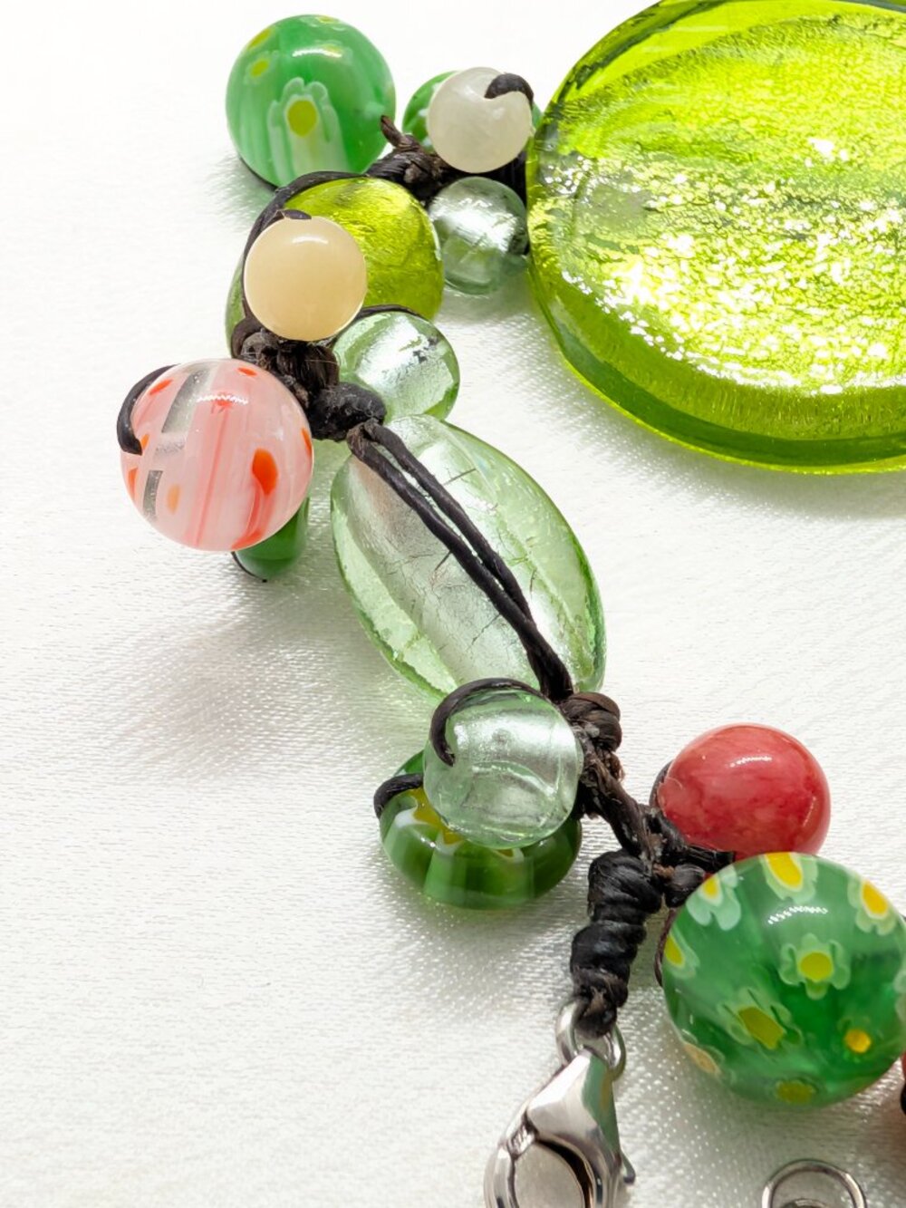 Summer Fiesta Style NEW Leather knotted confetti glass beaded bracelet - Picture 4 of 8